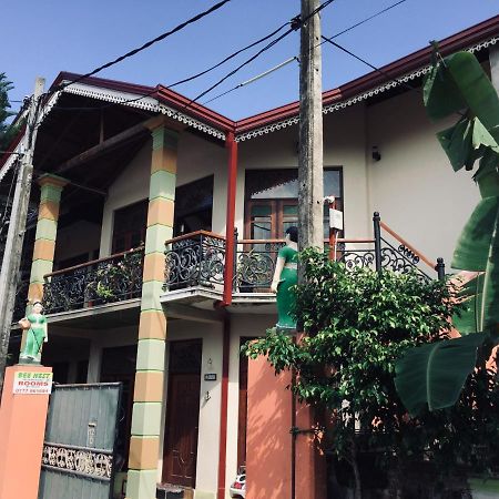 蜜蜂巢住宿加早餐旅馆 尼甘布 外观 照片